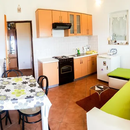 Apartment Mery Petrcane